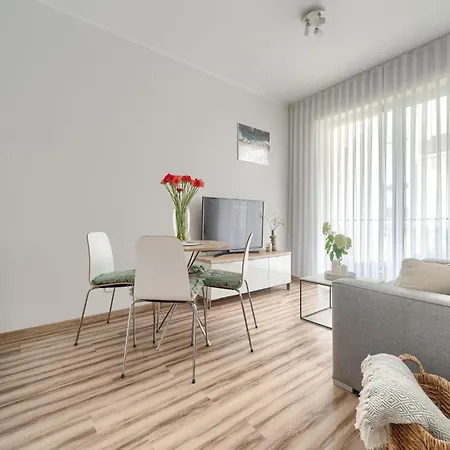 Comfortable Close To The Apartment Pobierowo