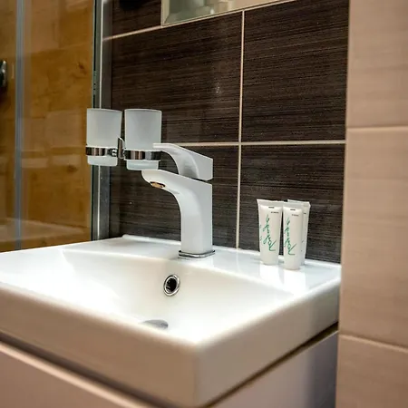 Comfortable Close To The Apartment Pobierowo