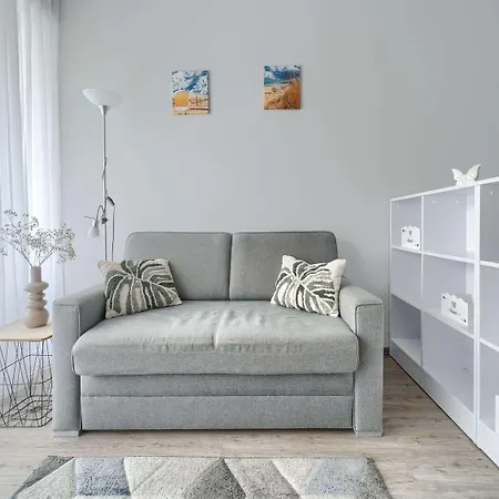 Apartament Comfortable Close To The *